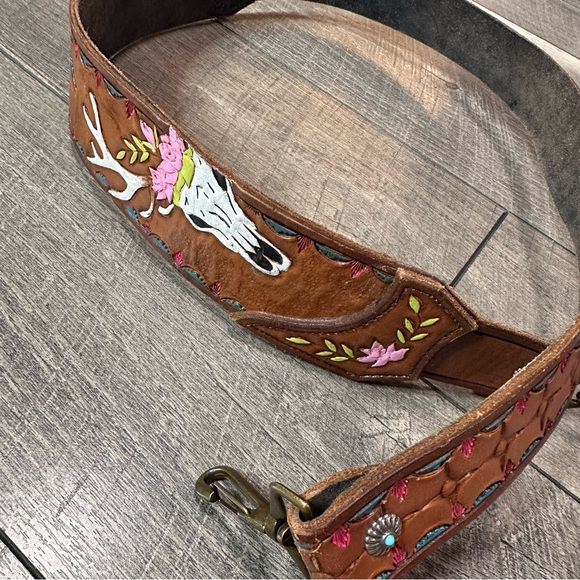 Western Skull Hand Tool Leather Belt